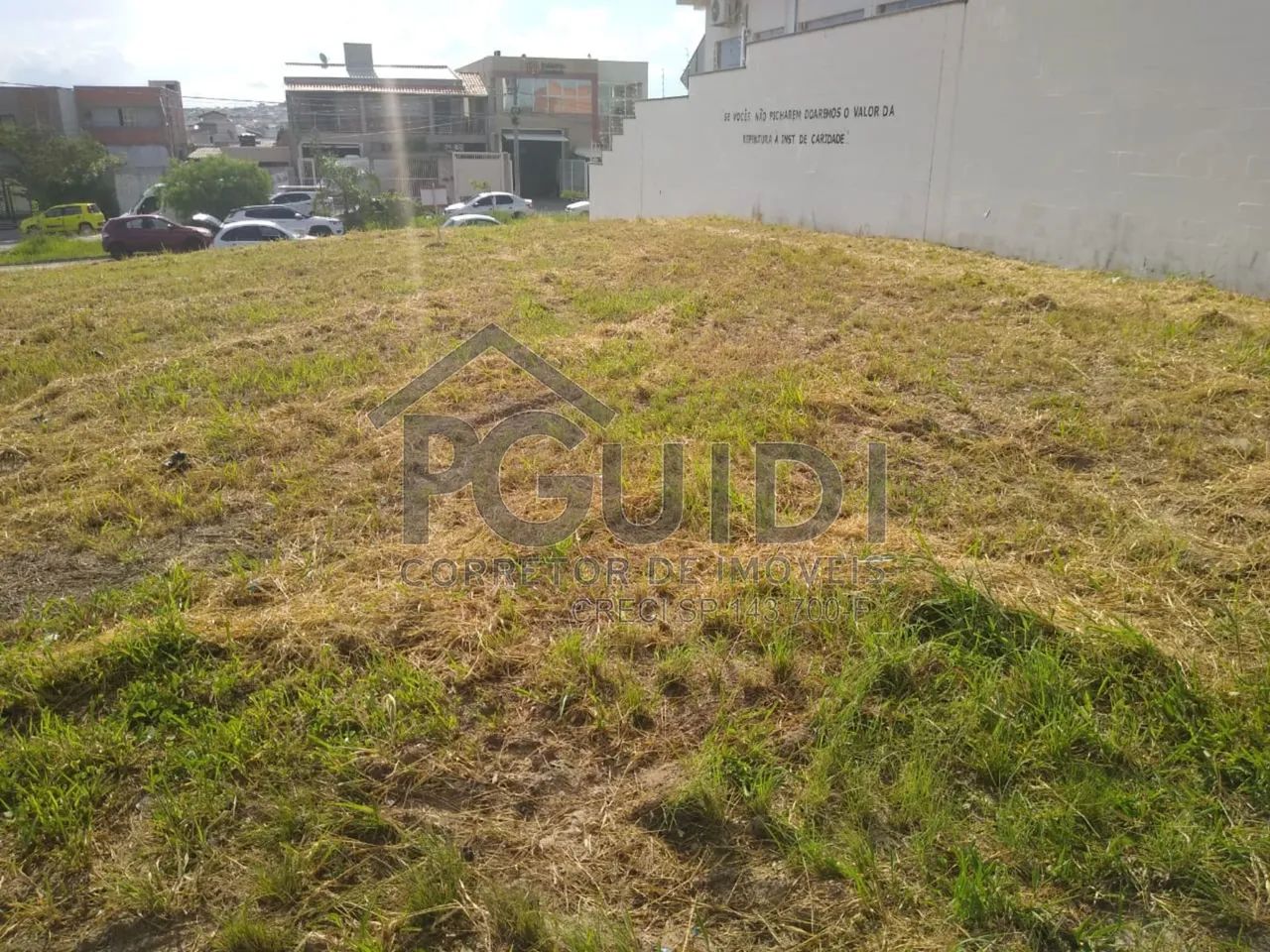 Terreno no campo novo , de esquina em avenida.frente para 3 ruas.