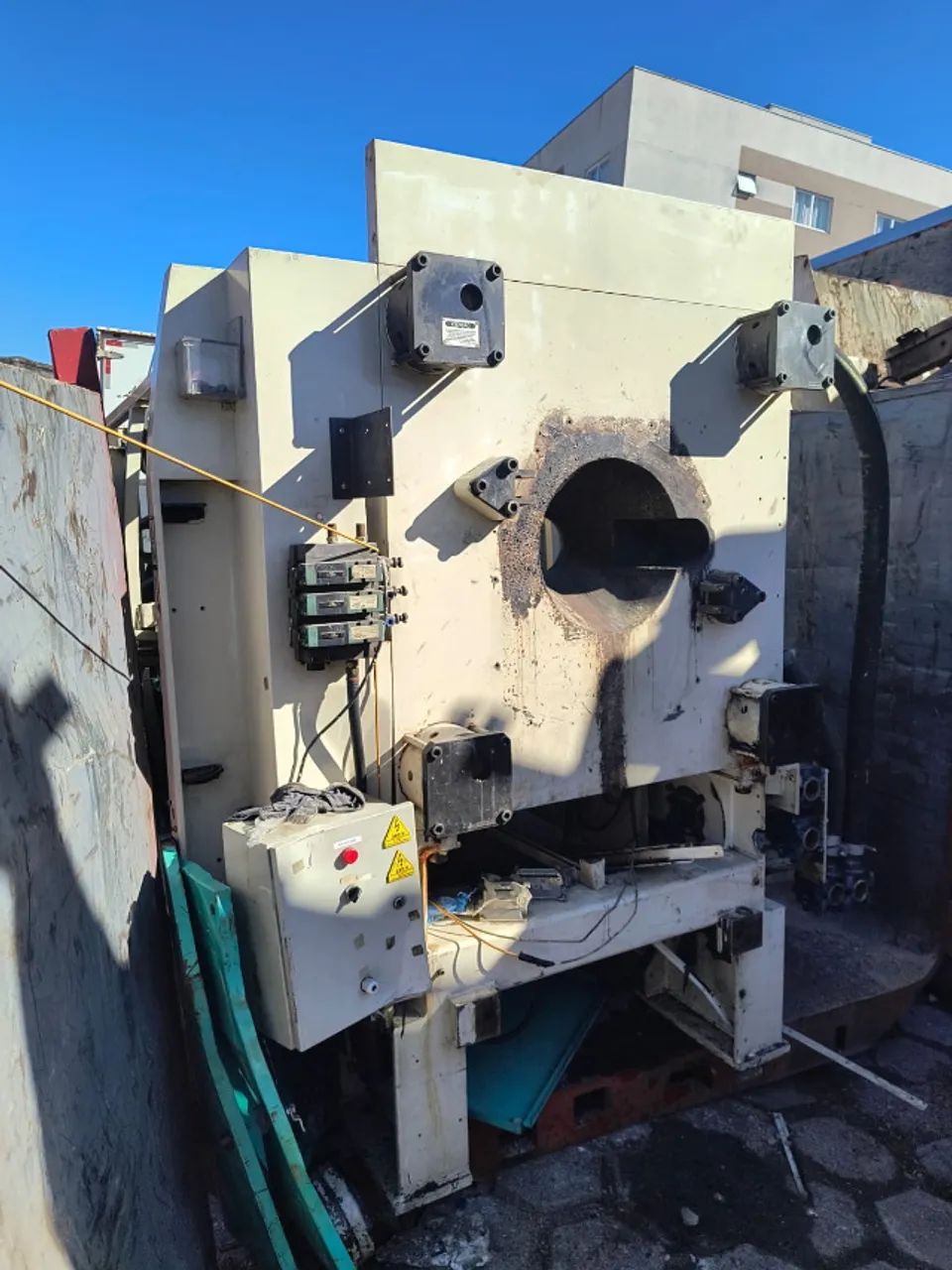 Máquina Injetora Plastico Meglio 1320/240 ano 2016 - Foto 6