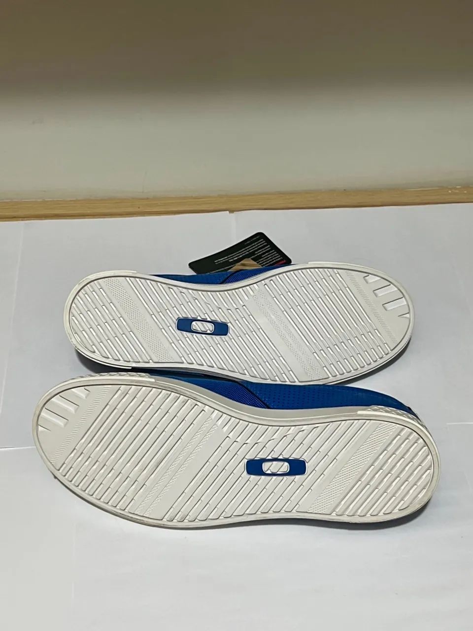 Tênis Oakley Azul - Original - Novo - Foto 3