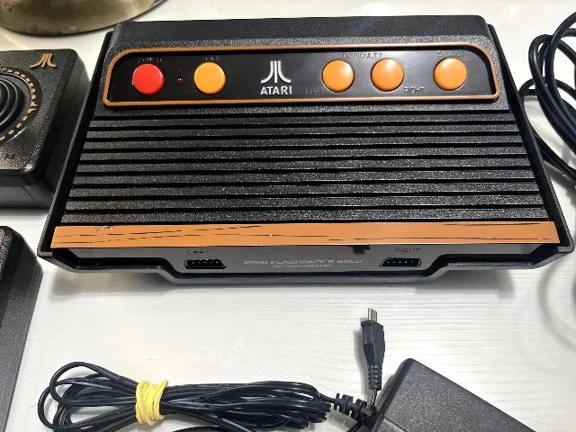 Atari Flashback 8 Gold Deluxe HD 120 jogos - Consoles de Vídeo