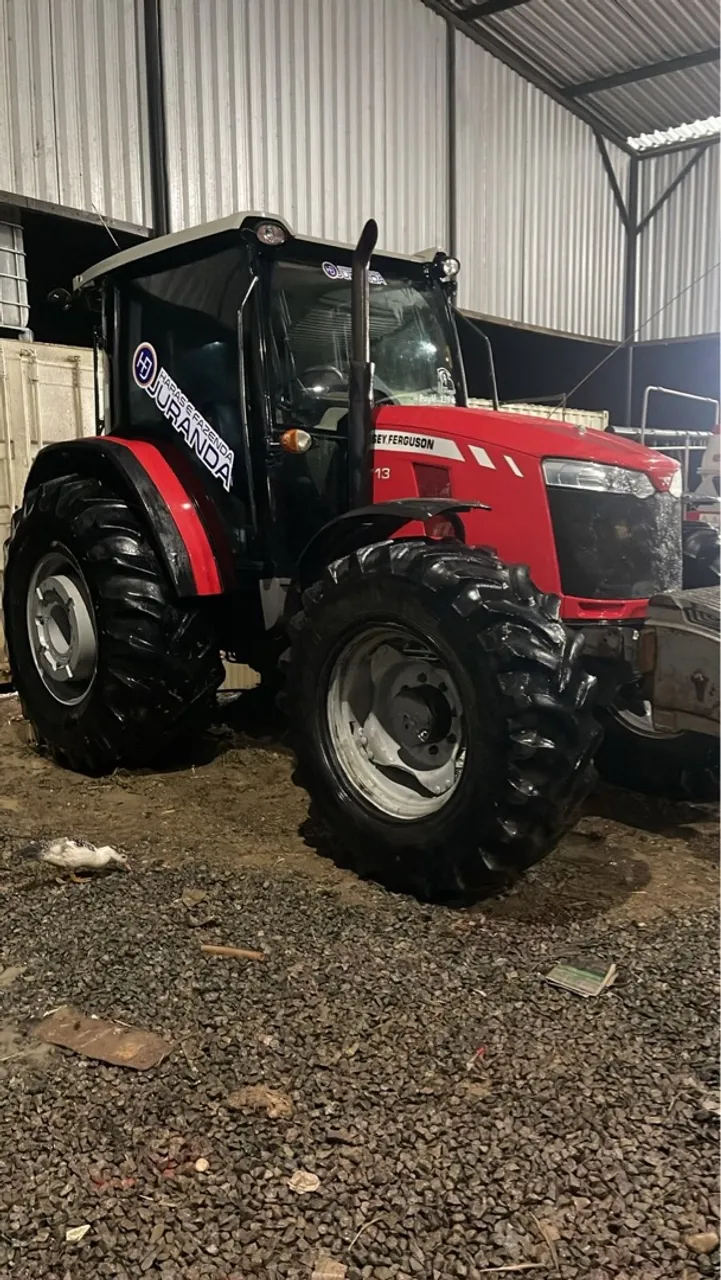 Trator Massey Ferguson 6713