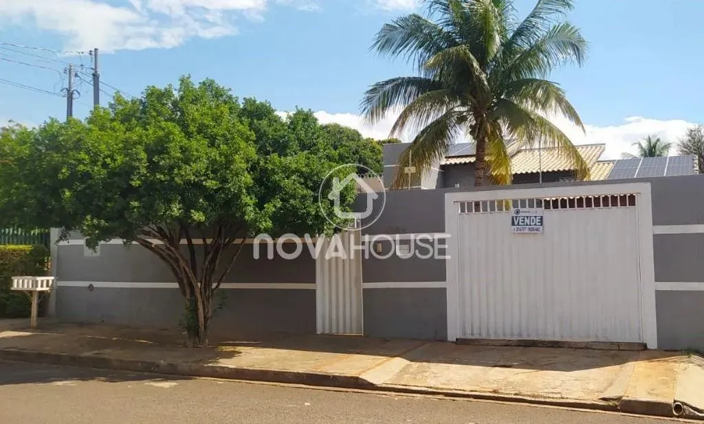 CASA COM ENERGIA FOTOVOLTÁICA