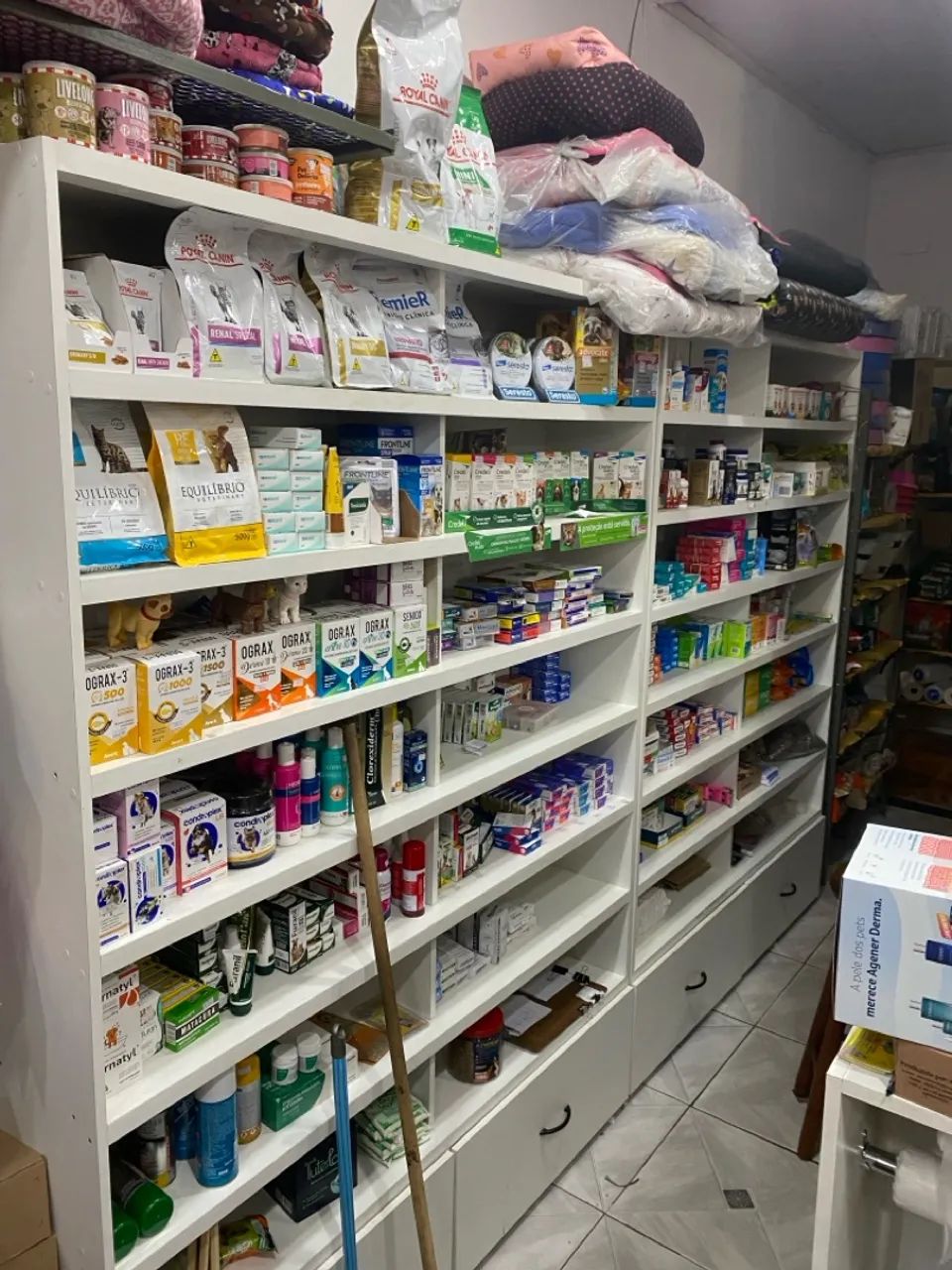Prateleiras para petshop