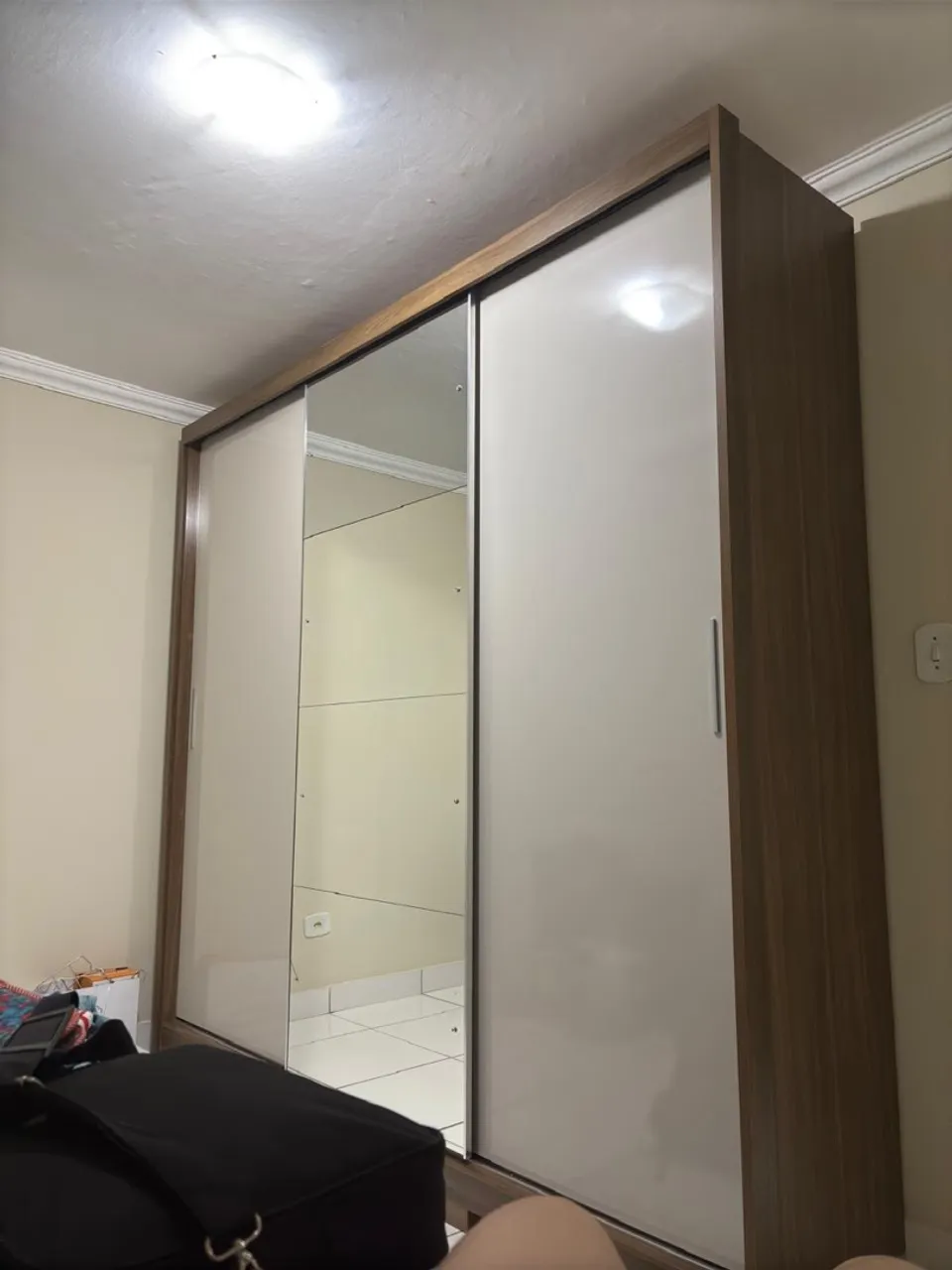 Guarda-Roupa de correr com espelho