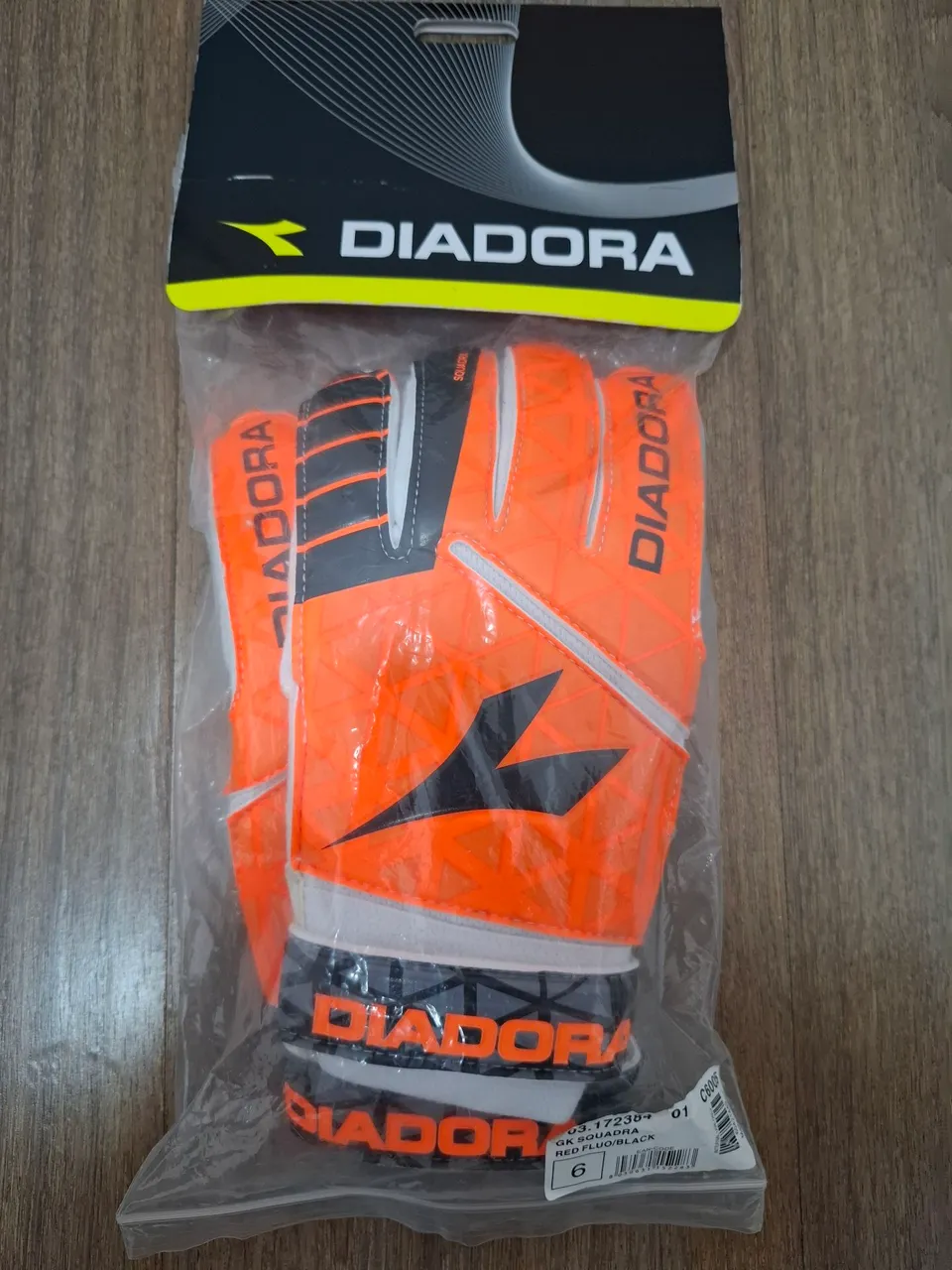 Luvas de Goleiro Diadora Squadra