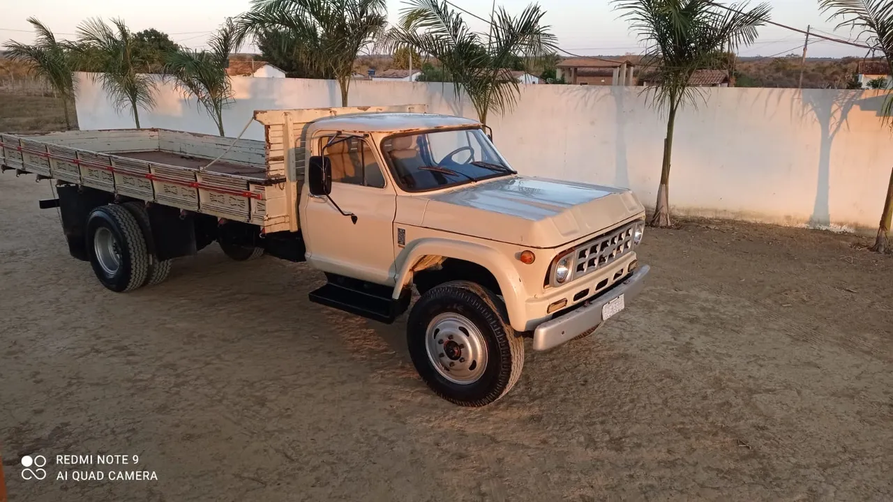 Caminhão Chevrolet D60- Carroceria