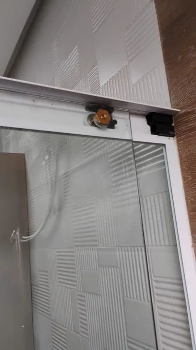 MANUTENÇÃO DE BOX E CORTINAS DE VIDRO - Foto 2