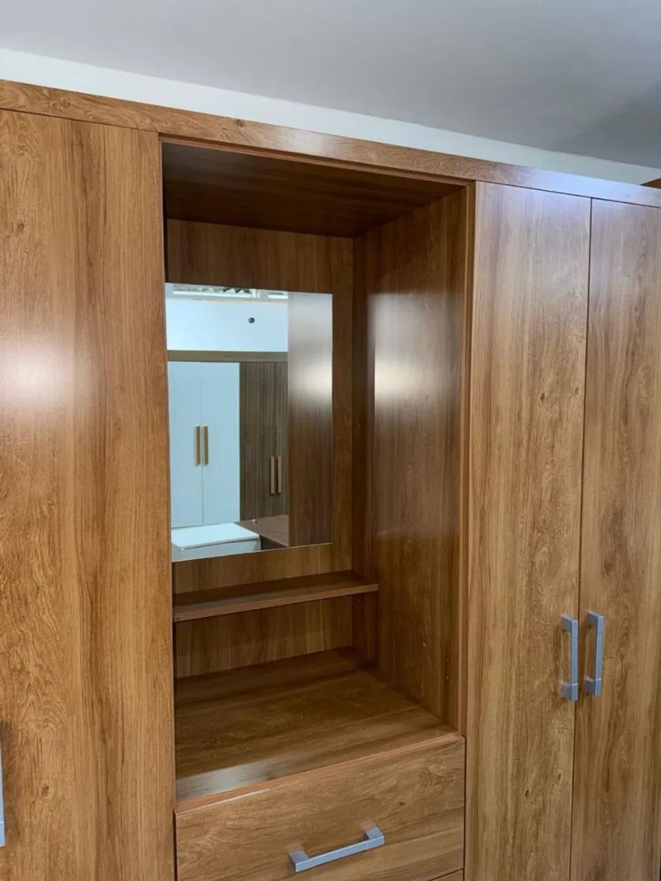 Guarda-Roupa de solteiro com Espelho - Foto 3