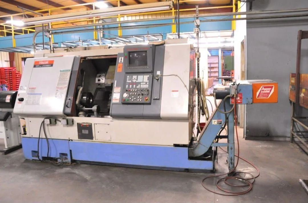 VENDO TORNO CNC MAZAK SQT250MSY ANO 1988 - Foto 2