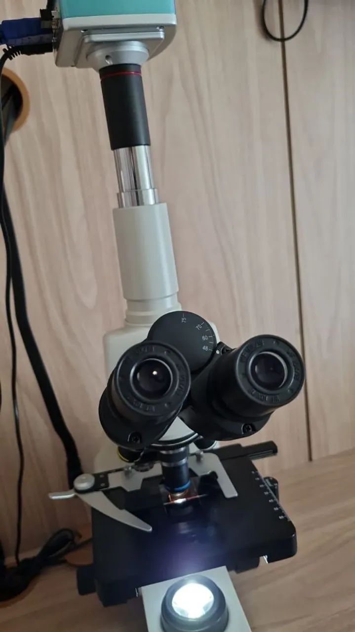 Microscópio de campo escuro com câmera e acessórios Científico de Laboratório - Foto 3