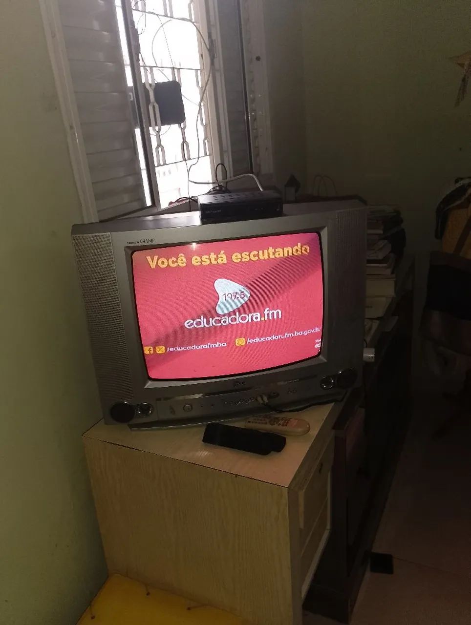 TV LG 21 POLEGADAS DE TUBO + Conversor - Foto 3