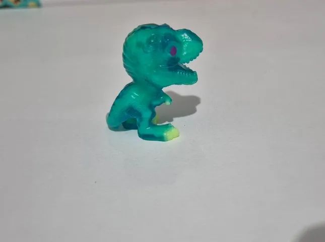 T rex kinder joy 