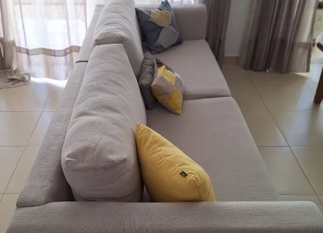 Sofá Confortável de 3 a 4 lugares - Foto 5