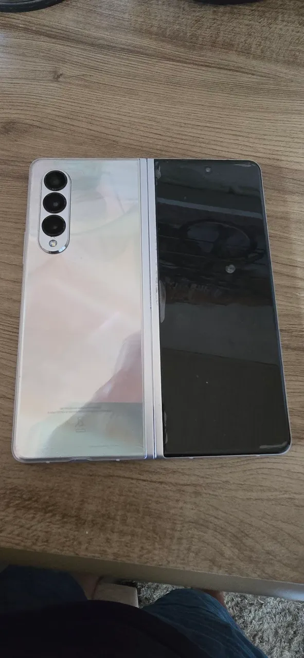 Celular dobrável Samsung Galaxy Z Fold 3