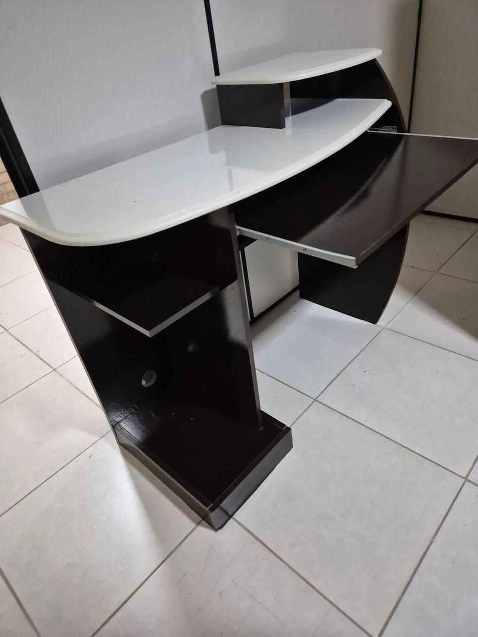 Escrivaninha + cadeira  - Foto 3