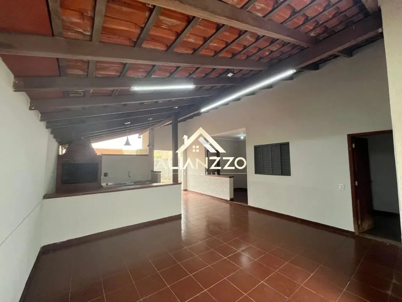 Sobrado Residencial no Bairro Vila Tamandaré em Ribeirão Preto/SP. Alianzzo Imóveis.