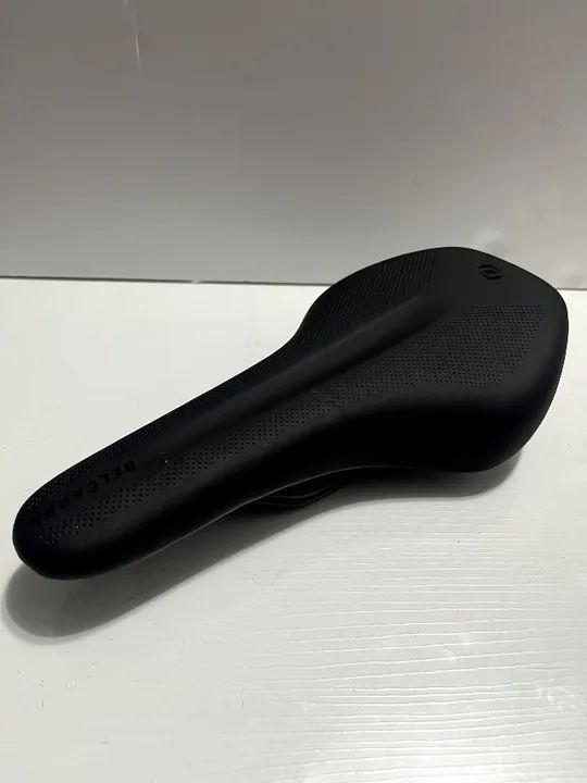 Selim Syncros Scott Belcarra R2.0 Channel Preto 250x130mm Mountain Bike