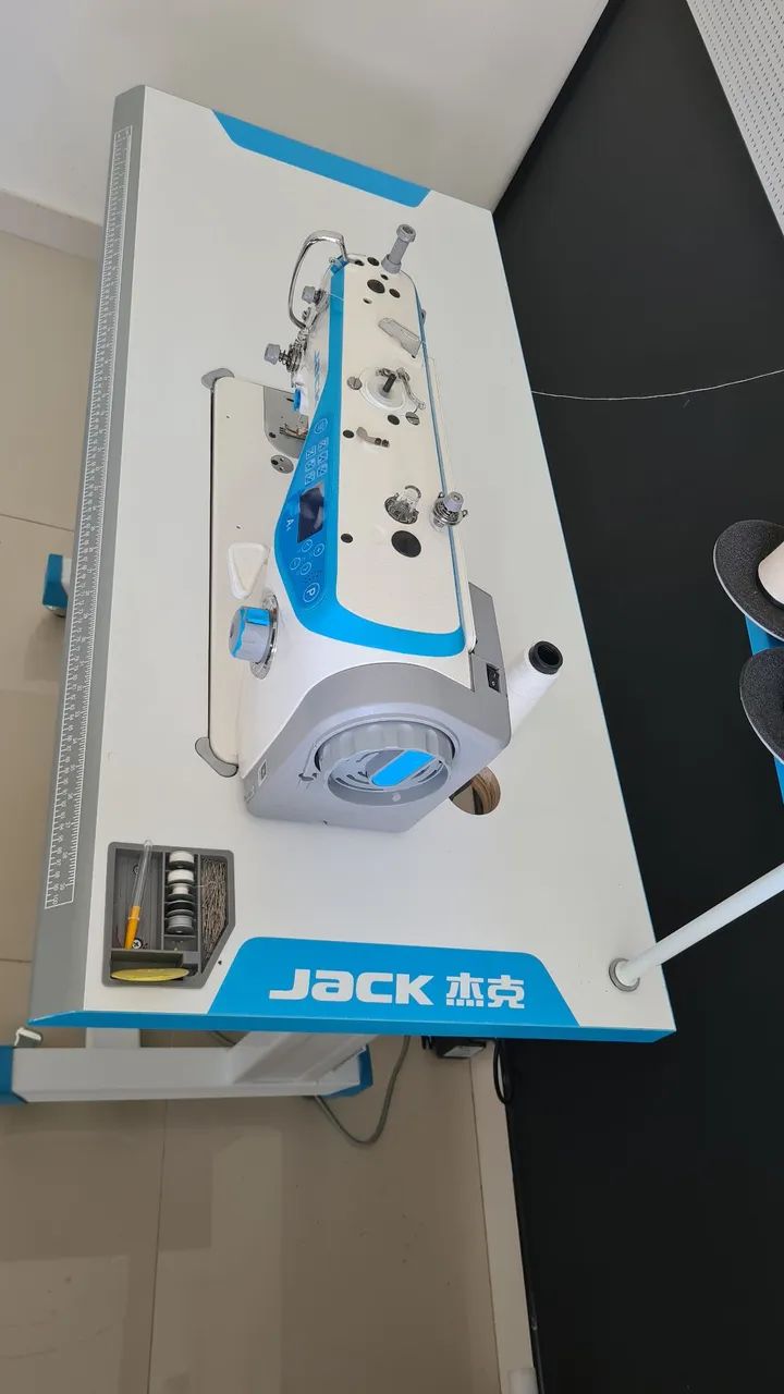Máquina de Costura Reta Industrial Eletrônica Jack A4 - Foto 3