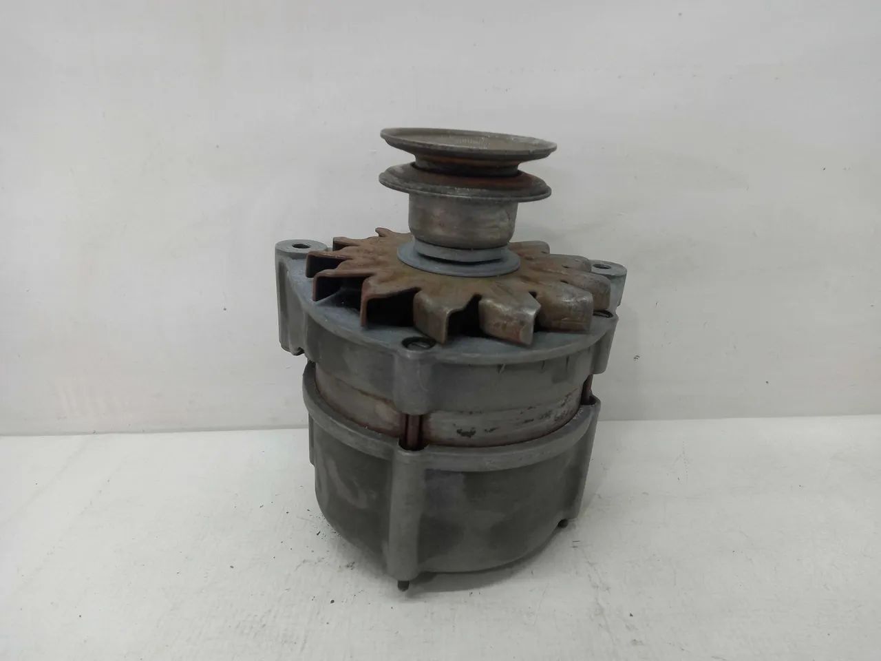 Alternador Vw Gol/santana 1.6 2000 Original Usado - Foto 4