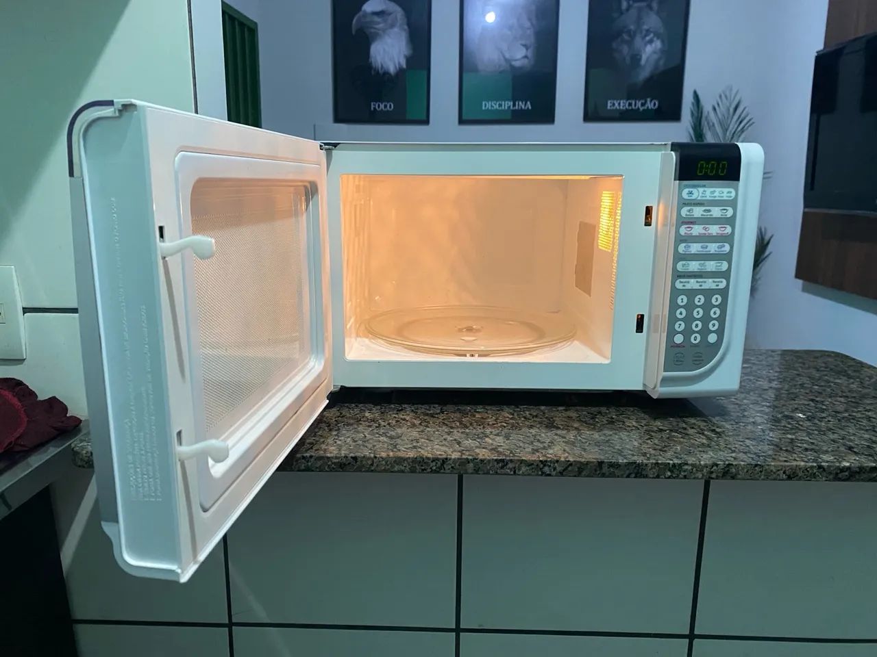 Microondas eletrolux 30 Litros - Branco - Foto 6