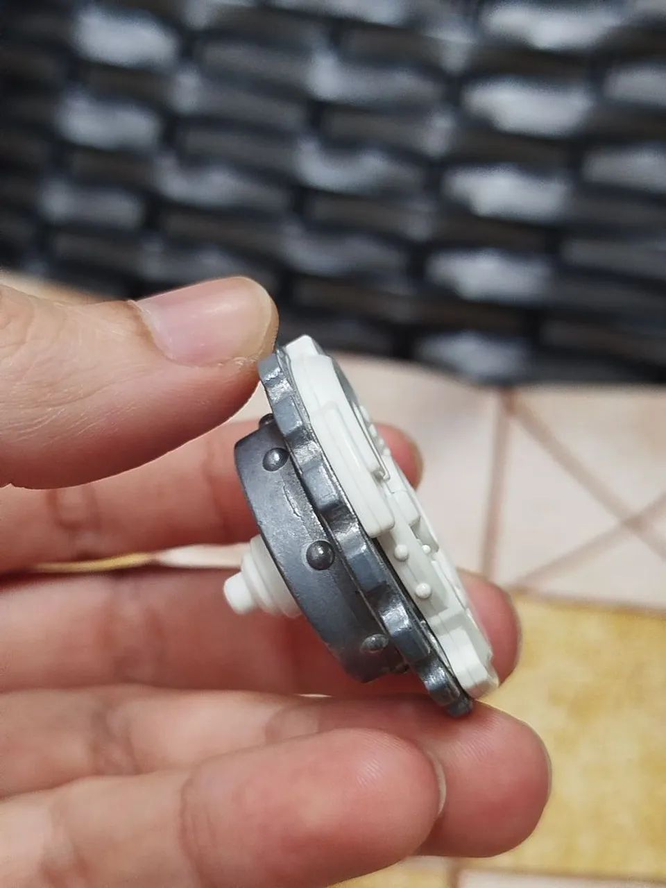 Beyblades HMS Phantom Fox MS (Red) e Gaia Dragoon MS (white) e  - Foto 4