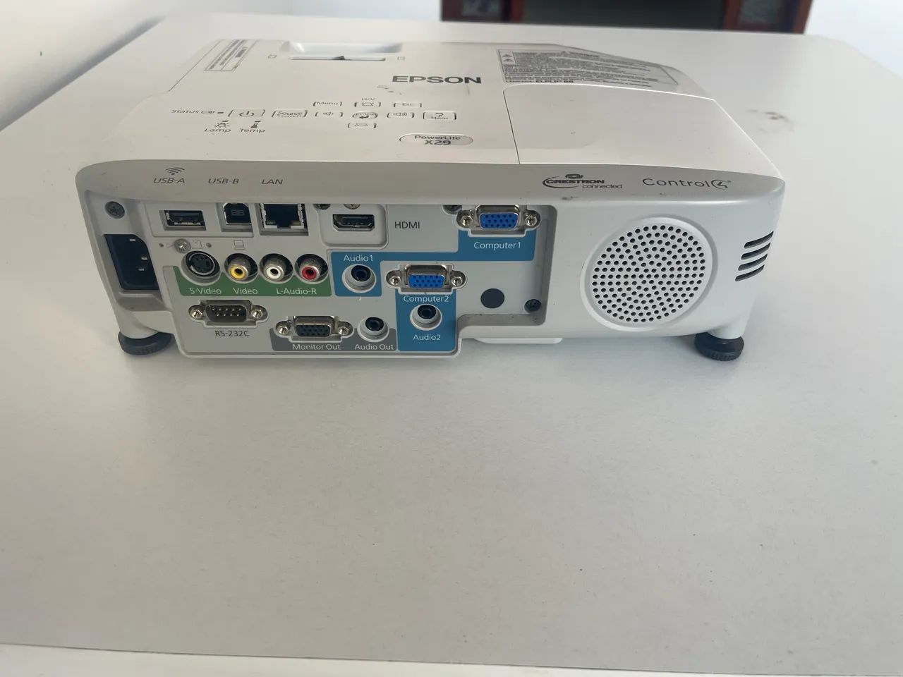 Vendo Projetor Epson PowerLite X29 com controle - Foto 3