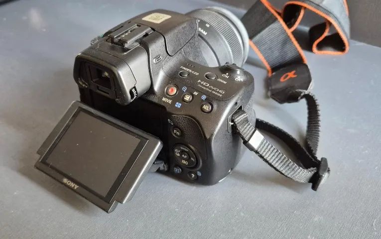 Câmera Sony Alpha A37 - SLT-A37 - Câmeras e Filmadoras - Parque