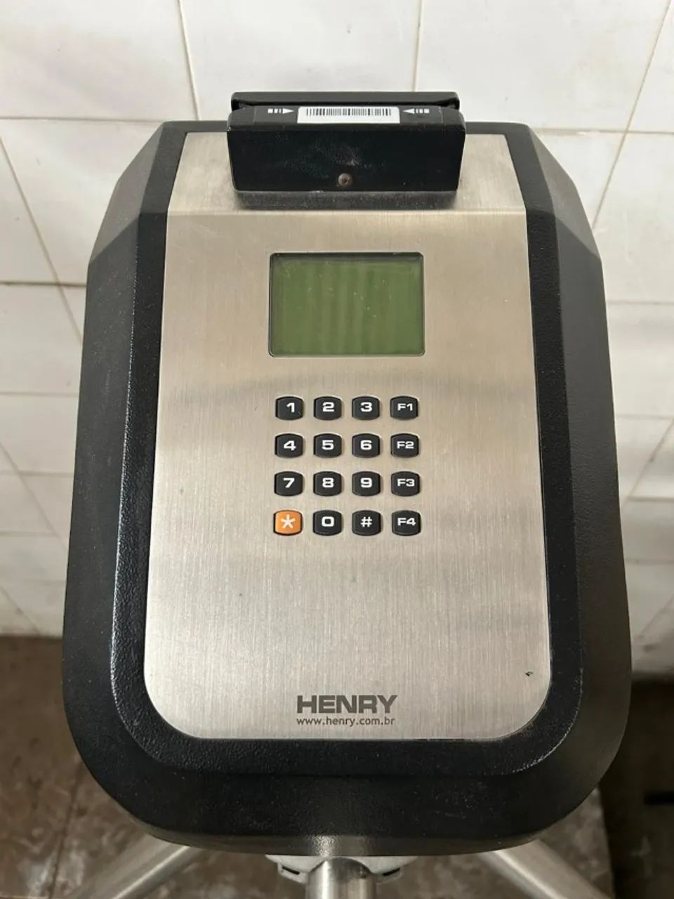 Catraca com visor, leitor de cartão e senha  - Foto 2