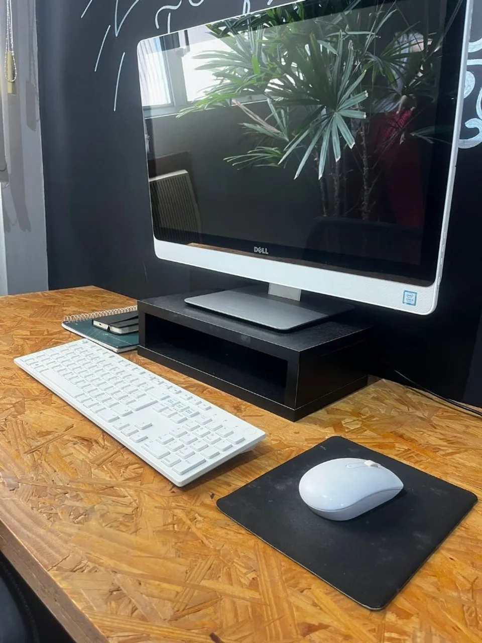 Computador Dell All-in-One - Design moderno R$ 2.900,00 unidade.