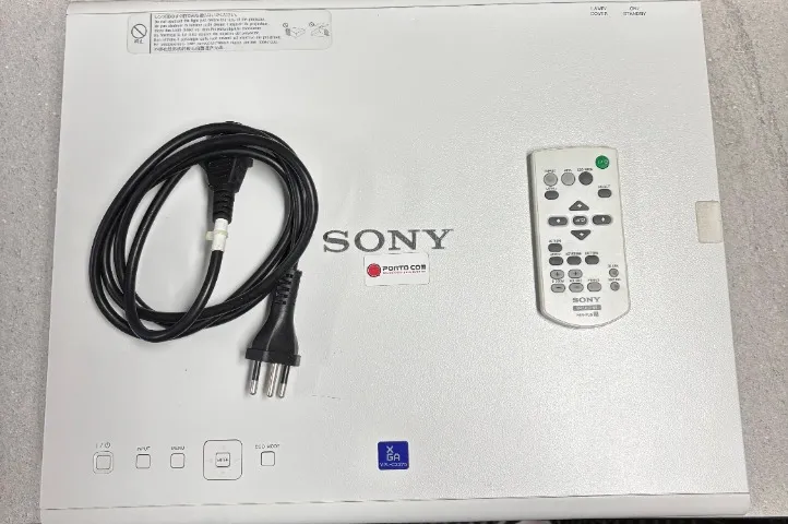 PROJETOR SONY VPL CX275 5200 ANSILUMENS (7002825-414S) + AC + VGA + CONTROLE DE 5200 lumen