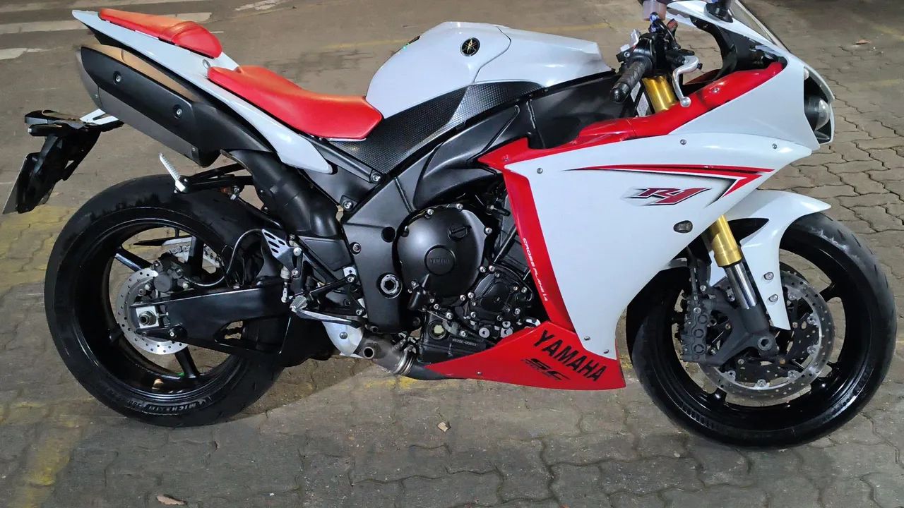 R1 CROSSPLANE  BAIXA KM  - Foto 7