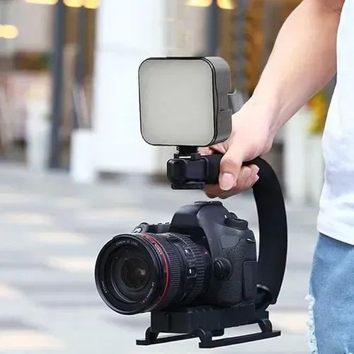 Estabilizador de Vídeo com Suporte, Led, Microfone e Controle - Foto 2