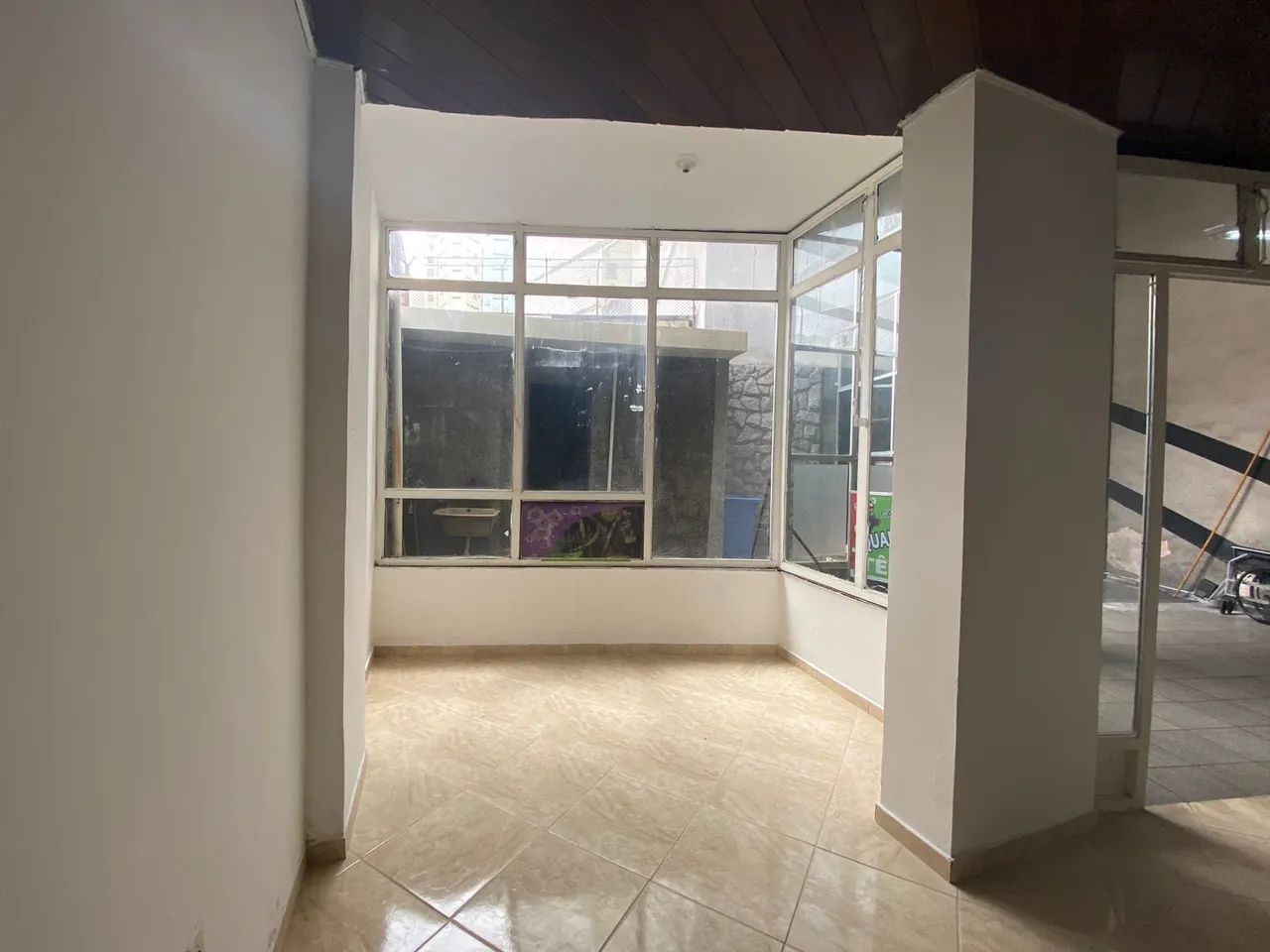 LOJA  COMERCIAL COM SOBRELOJA 90m2  NO CENTRO AVENIDA GETÚLIO VARGAS 828