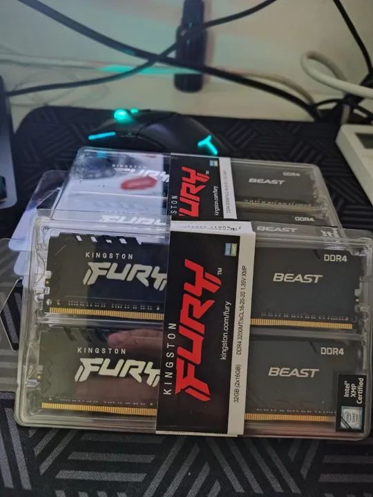 Memoria ram Kingston Nova Lacrada kit 32gigas ( 16 x 2 ) 3200mhz Preta Ddr4 Somente venda