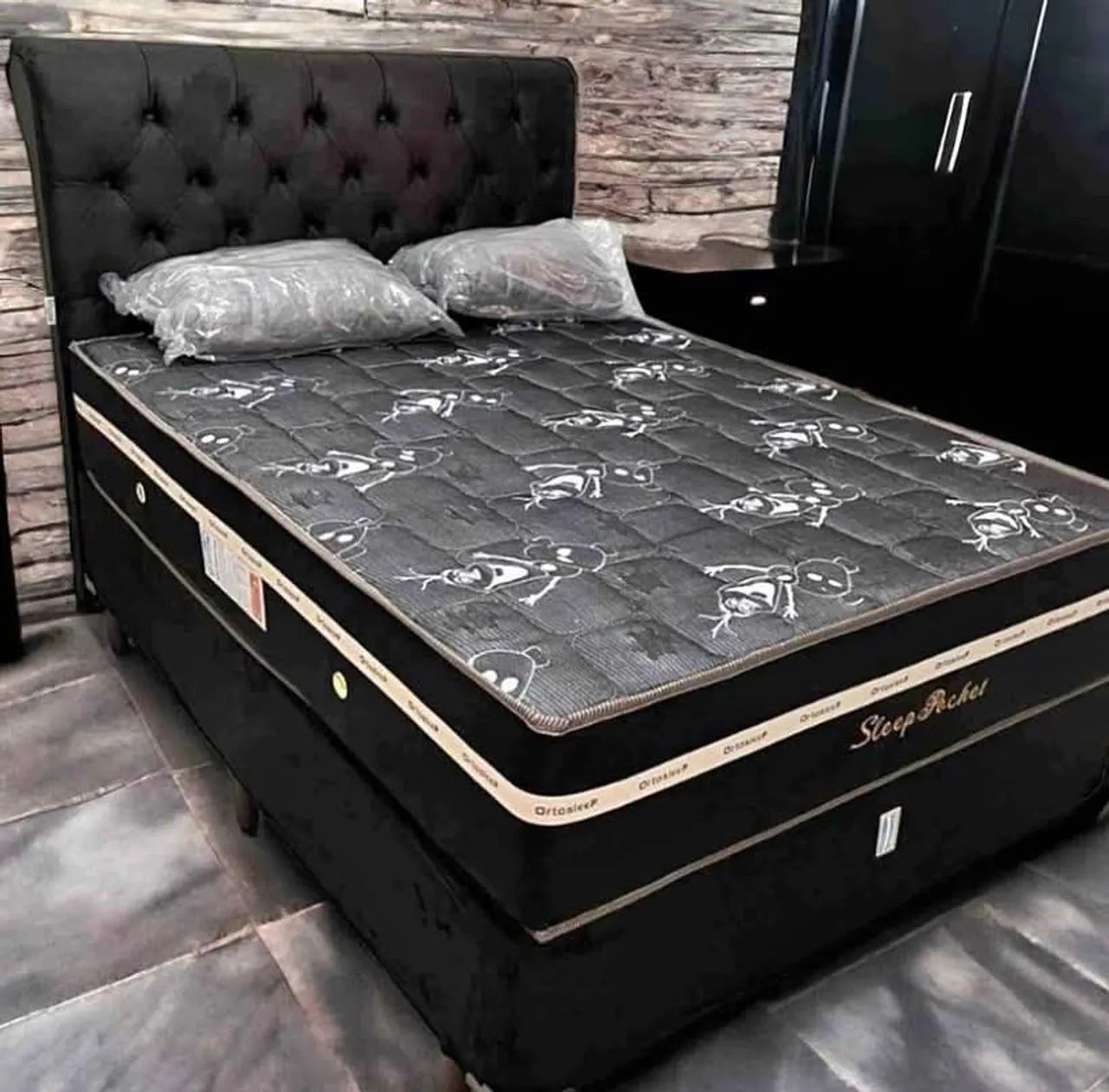 Cama casal disponível 
