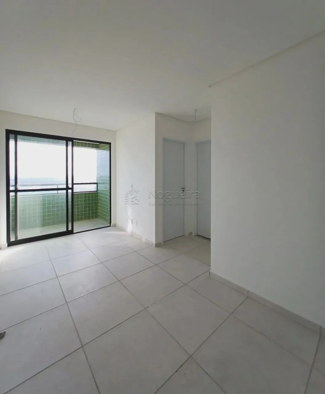 2 Quartos, Apto Novo, Andar Alto! Tem preço!