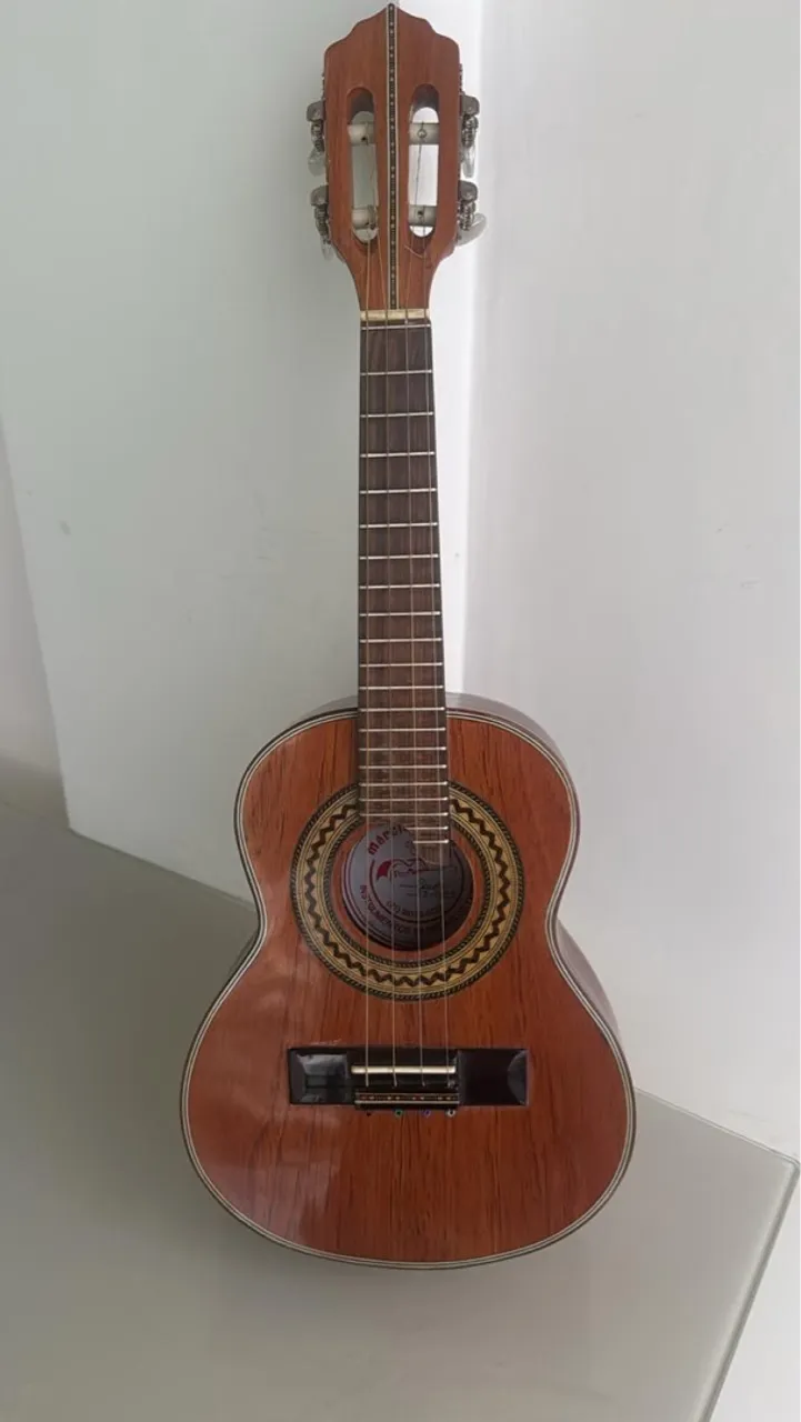 Cavaquinho Elétrico