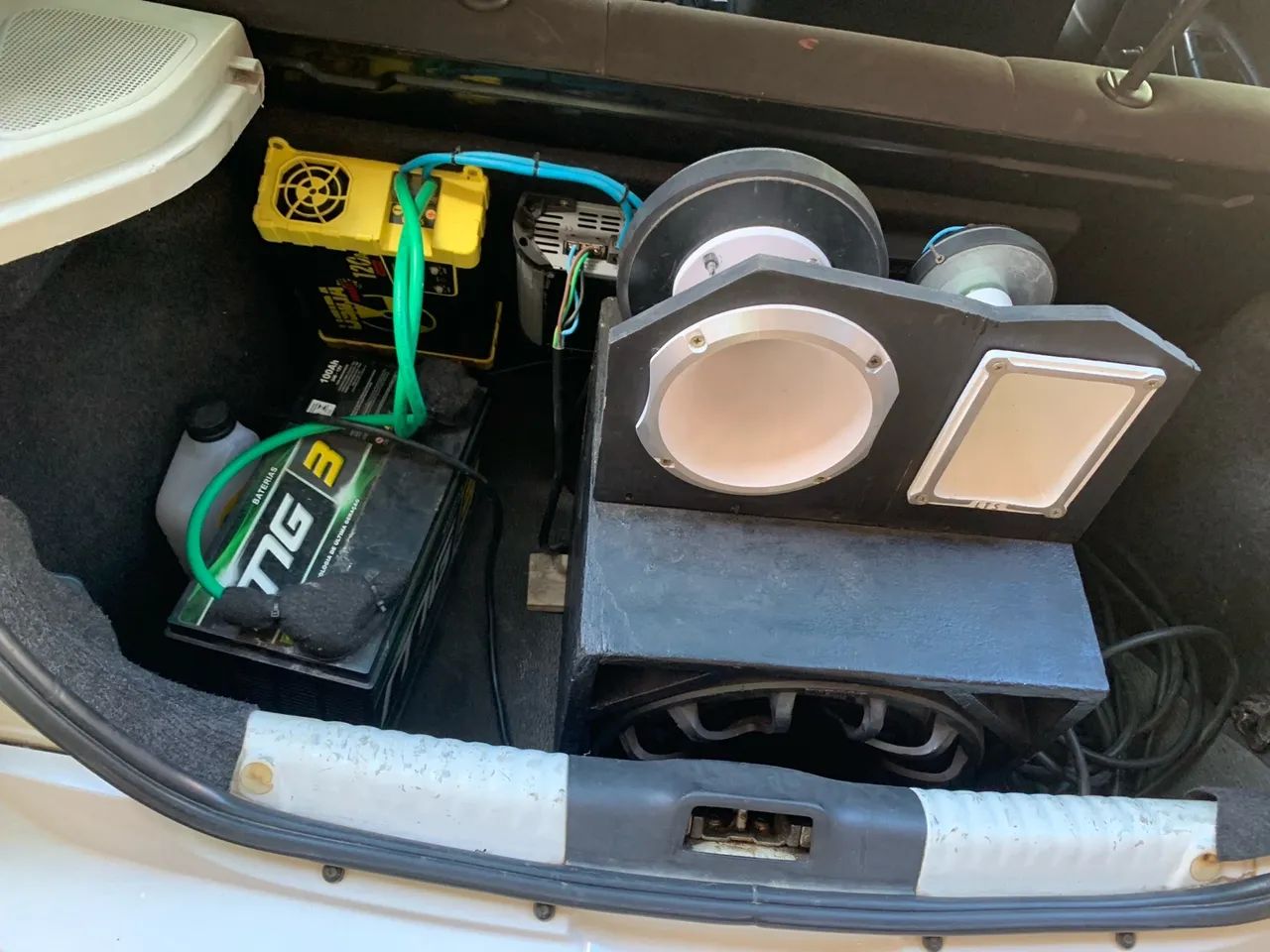 Vendo caixa trio Sub 