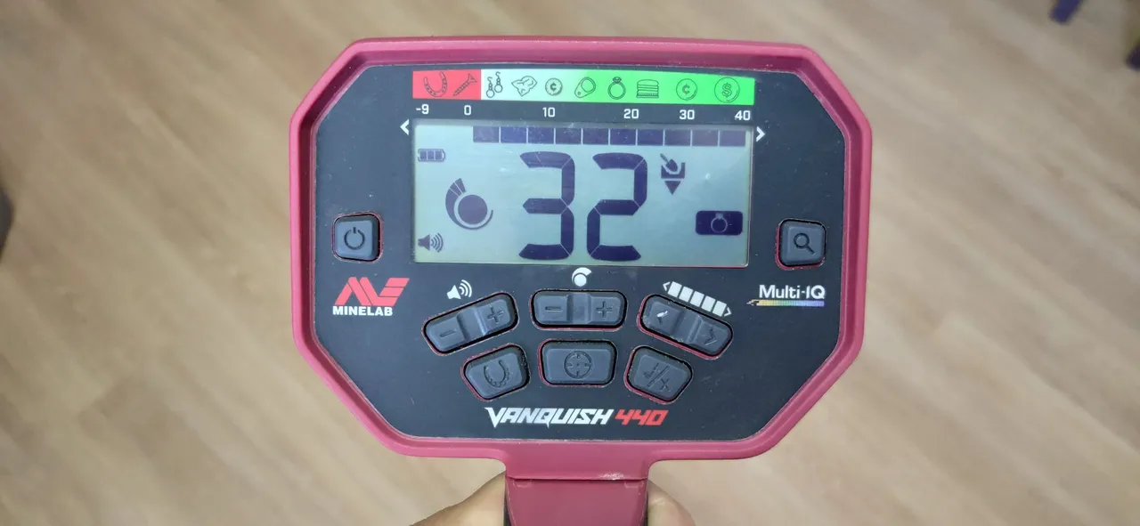 Detector de metais Vanquish 440 (Minelab) + Pinpointer