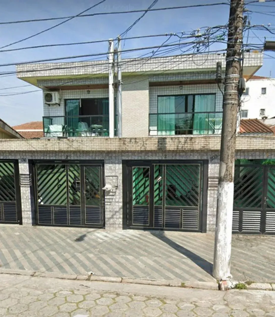 Sobrado em Rua Rio de Janeiro - Jardim Independência - São Vicente/SP