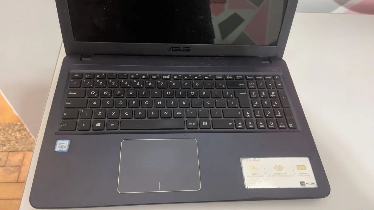 Notebook Asus X543U Core i5 1 tb HD 8 RAM (leia)