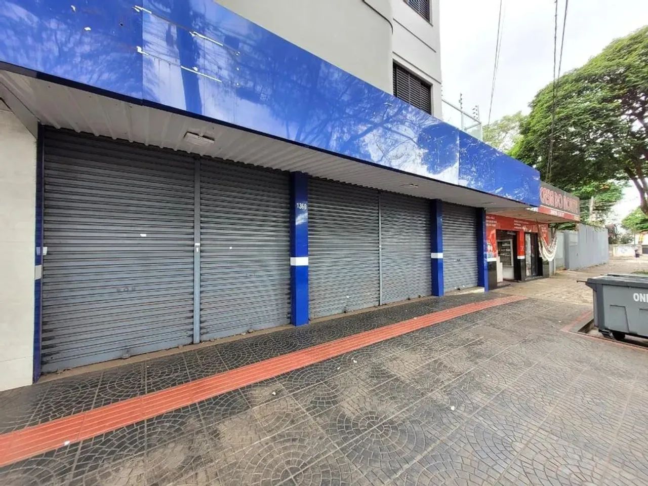 Salão para alugar em Maringá, Zona 01, com 166.19 m²