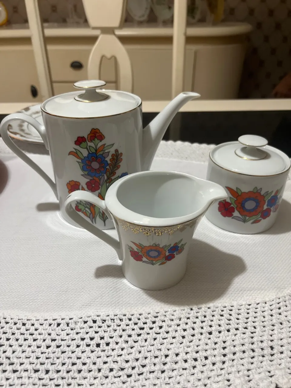 Jogo de Chá Vintage com Flores
