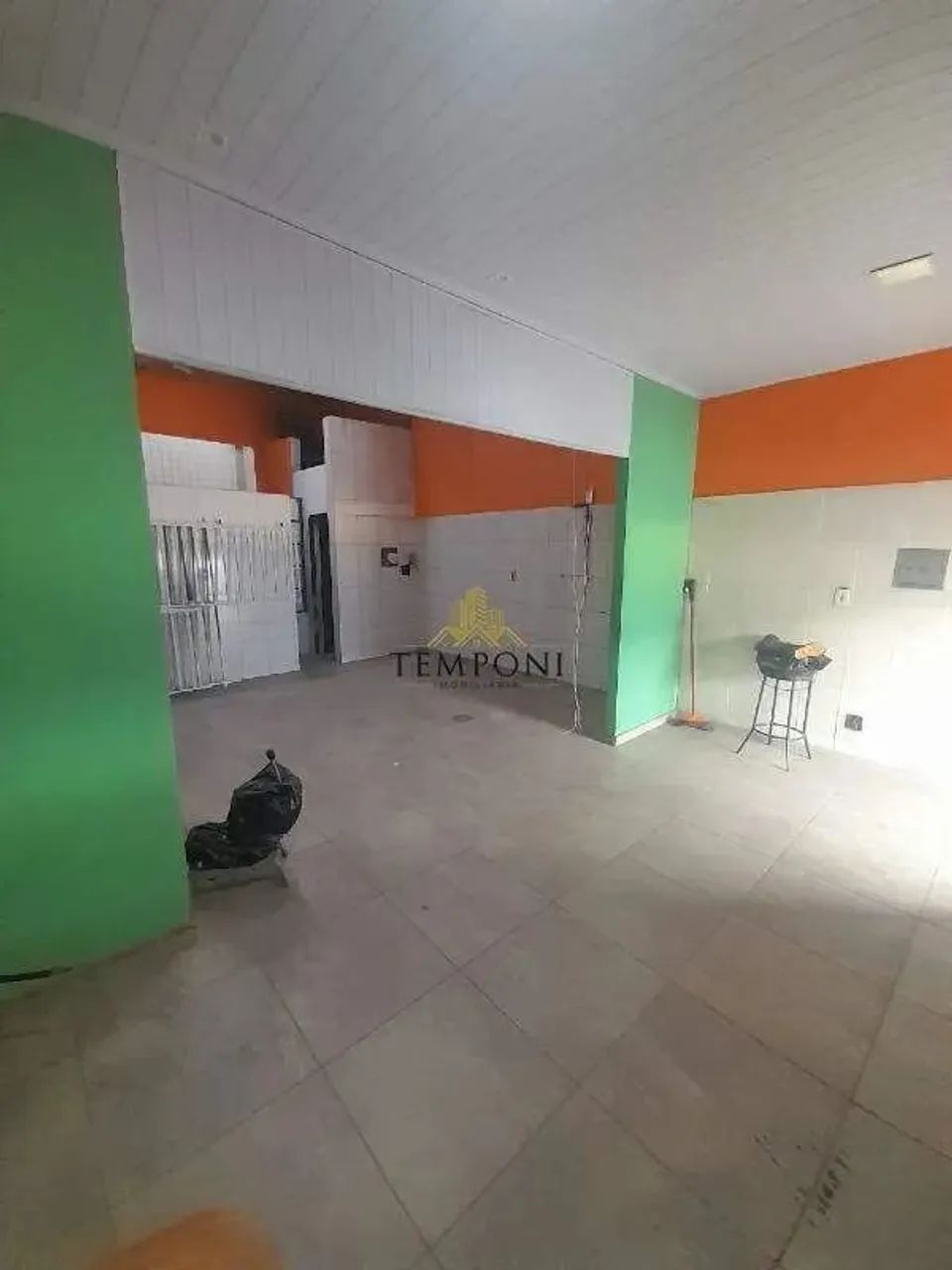 Ecelente loja com mezanino no Bairro Renascença