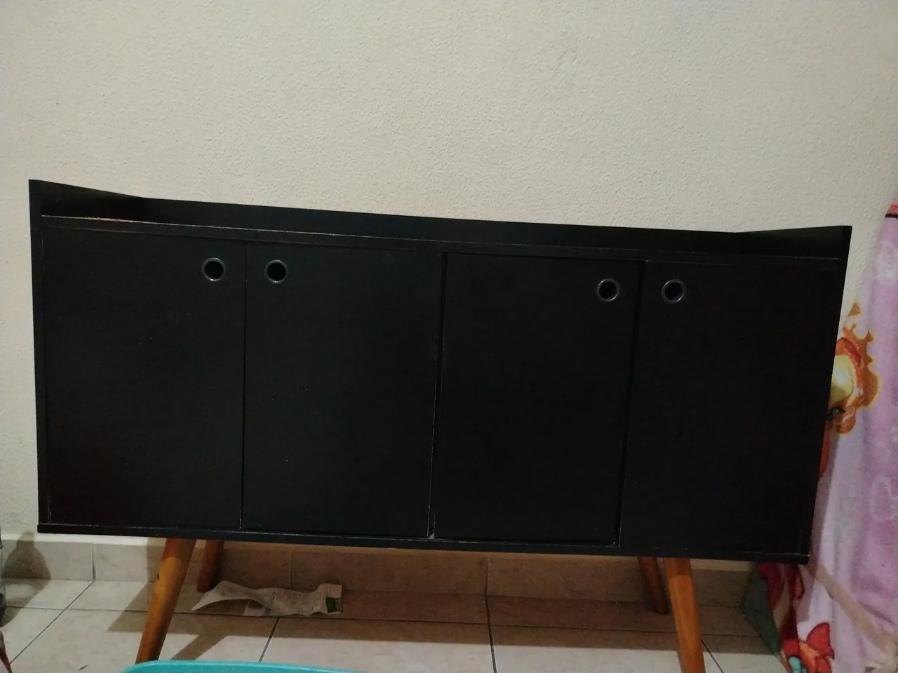 Rack Preto com Design Moderno