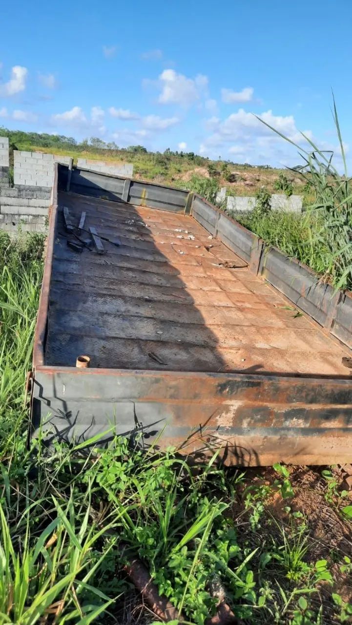 Carroceria de aço.  - Foto 3