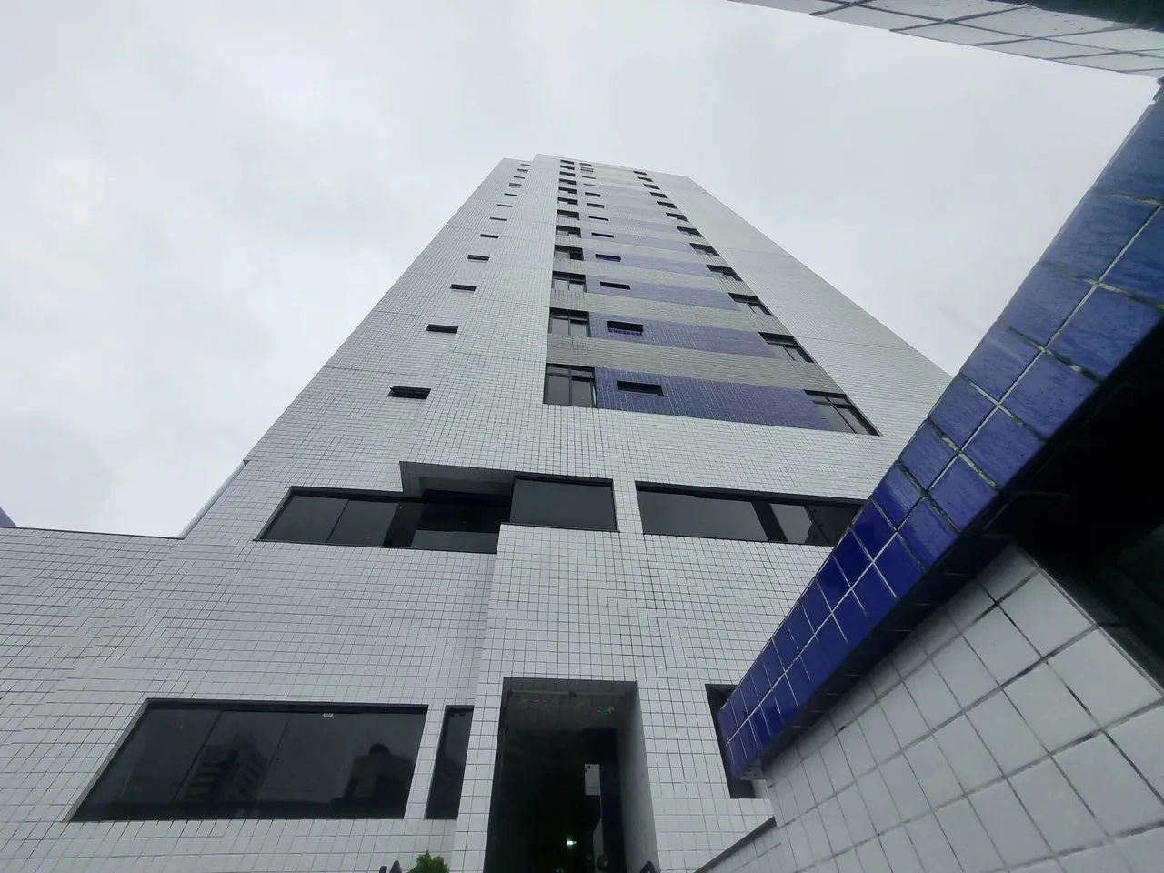 Apartamento andar alto com 3 qts + dependência e lazer completo