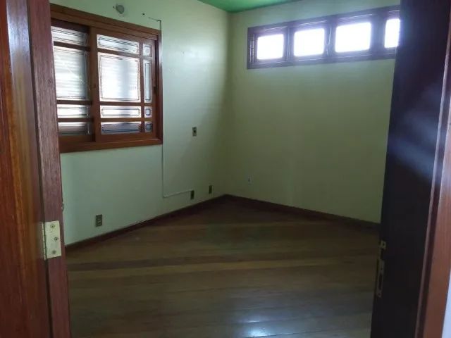 Esteio, RS - Sobrado (Duplex) ESPAÇOSO, 9 cômodos, Suíte, Garagem p/ 2 carros,  - Foto 8