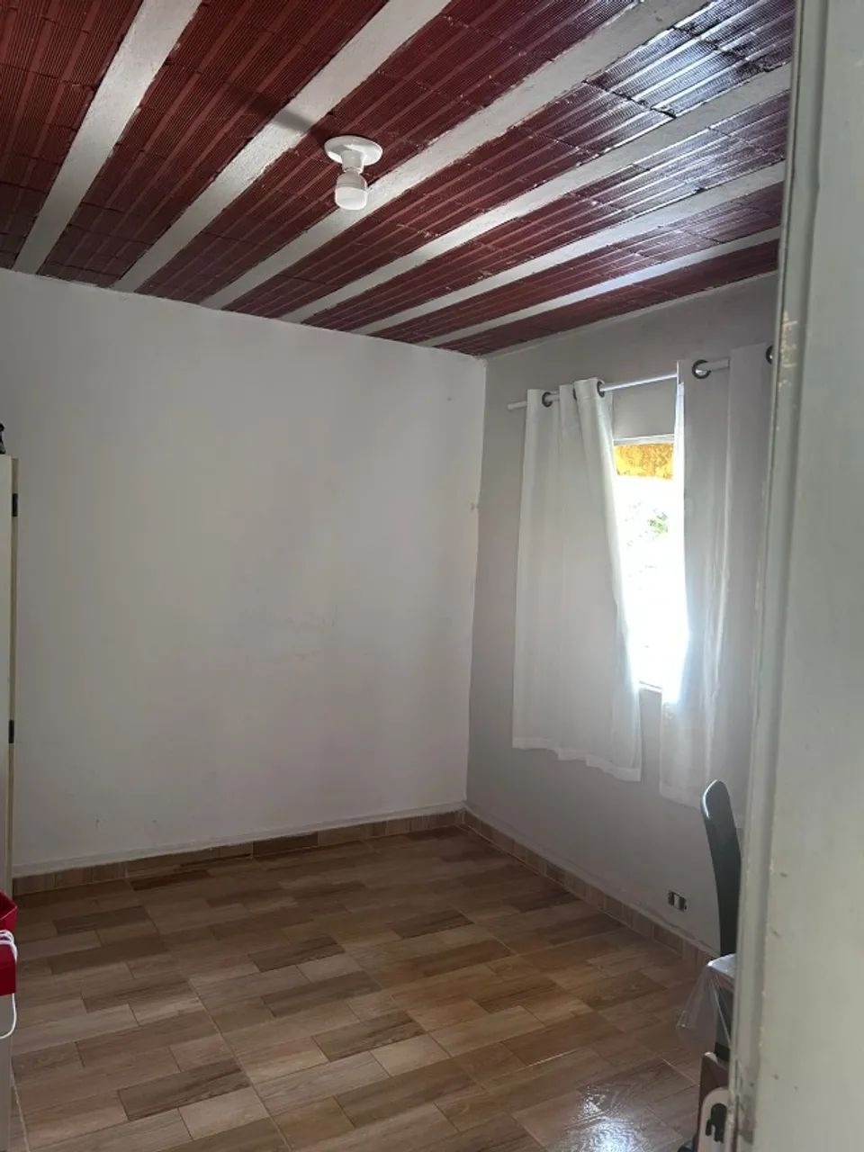 QUARTO PARA MULHER - AMBIENTE TRANQUILO E ORGANIZADO