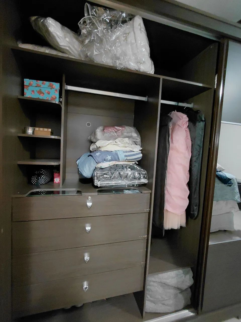 Guarda roupa casal com porta de correr em MDF - Foto 5